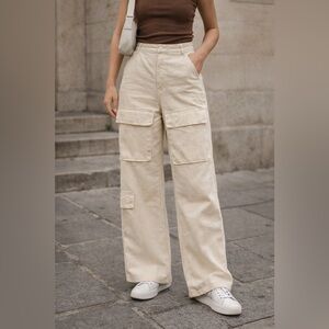 ZARA Wide Leg Cargo Pants – Cream – Women’s S (US 4–6 Approx.)